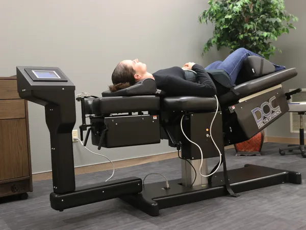 Spinal decompression therapy table